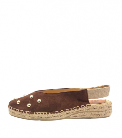 SV Cuña baja destalonada chocolate y tachas