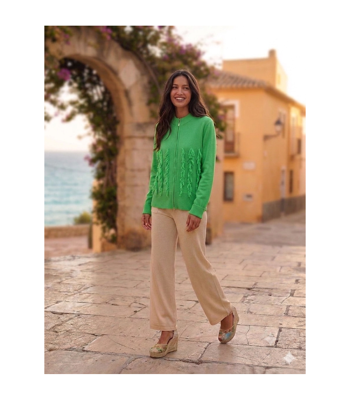 WNT Chaqueta verde manzana detalle flecos