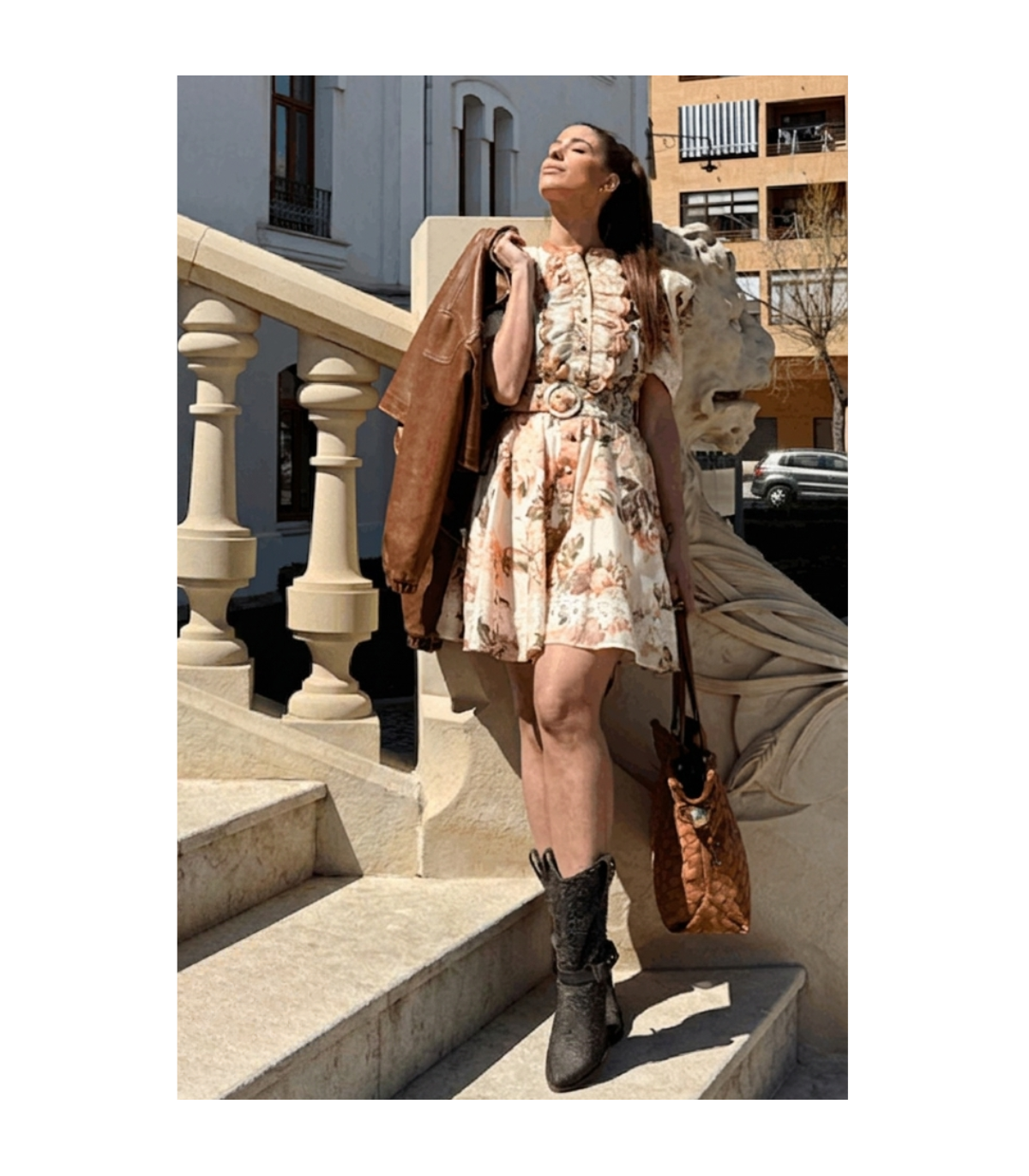 Amosa Vestido corto estampado con adorno de puntilla bordada