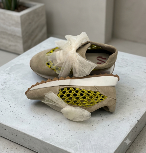 Vosso Moda Sneakers afelpada visón cordón de malla