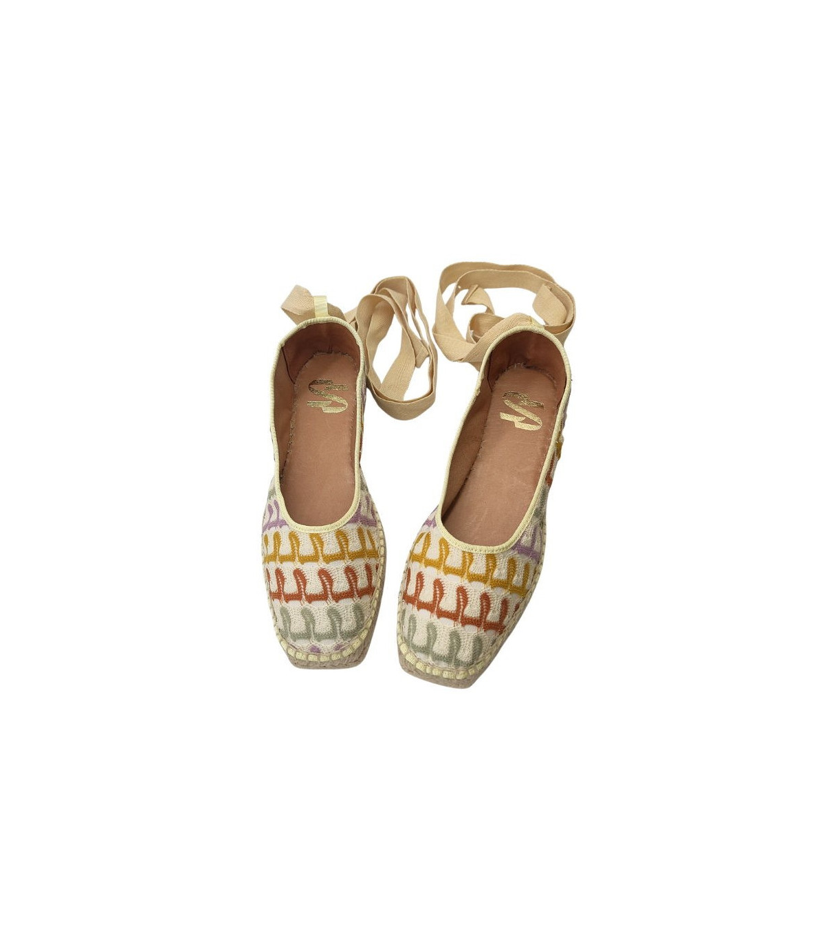 Vosso Moda Cuña baja bordada con ribetes vainilla y lazada