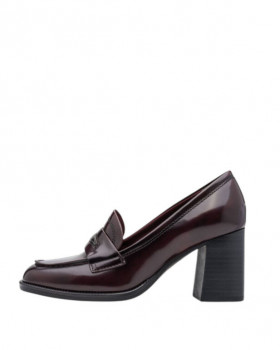 Tamaris Mocasín con tacón y lengueta elegante color burdeos