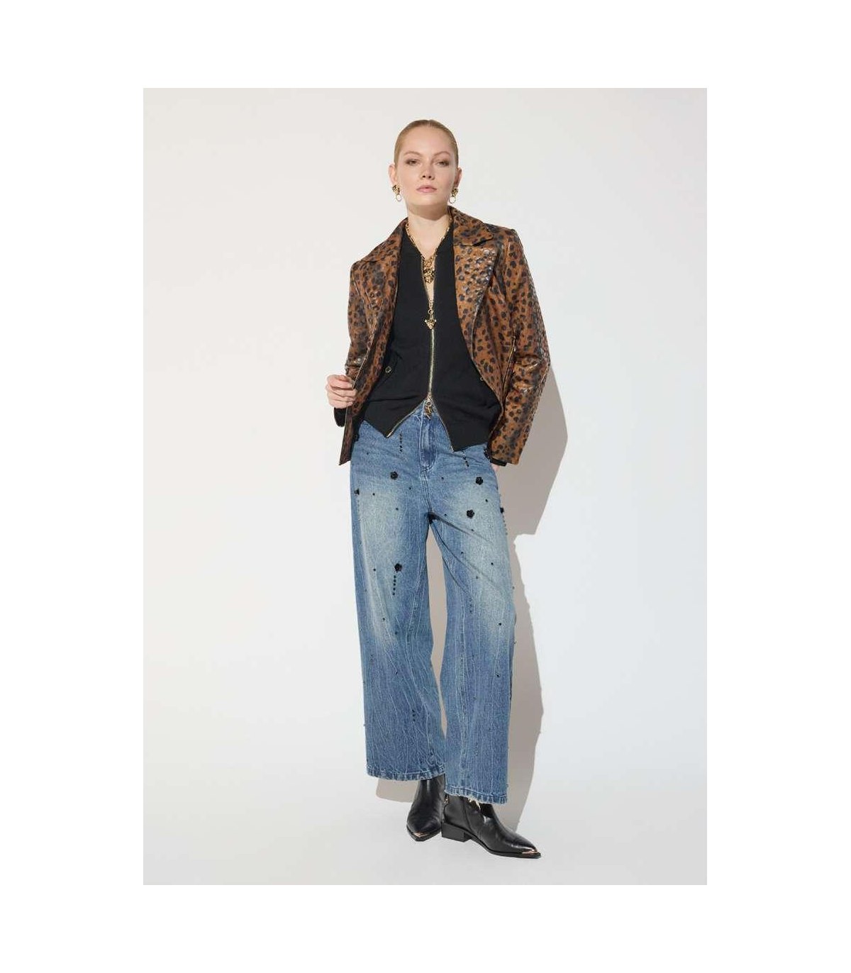Lola Casademunt Chaqueta biker estampado leopardo