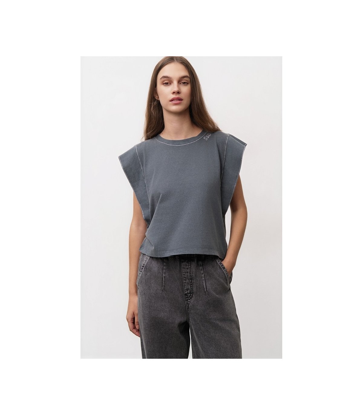 BSB Blusa con detalle de mangas strass