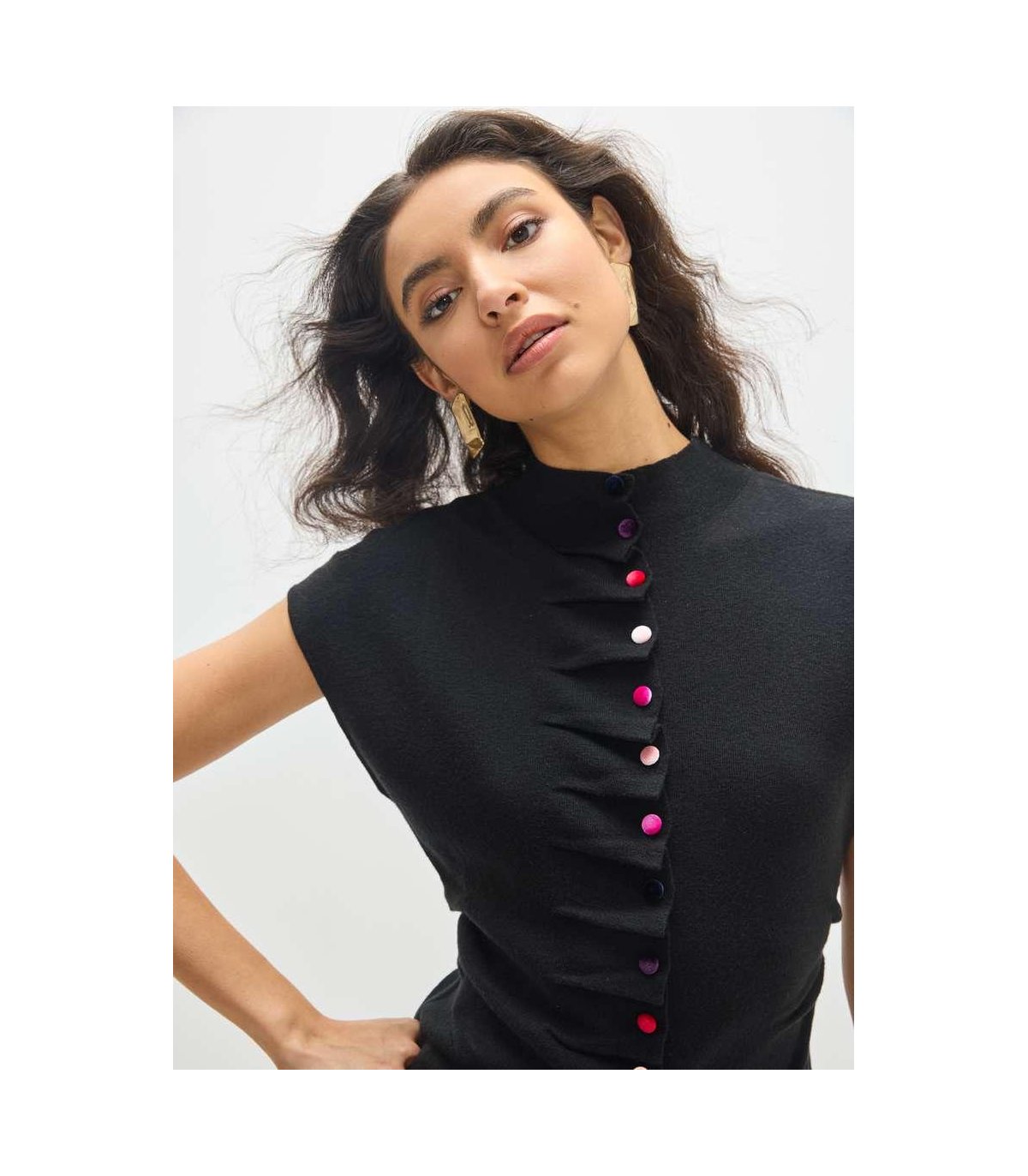 Lola Casademunt Chaleco de punto negro y botones multicolor