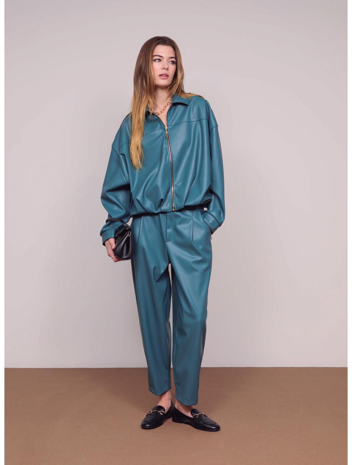 Guimanos Chaqueta bomber ecopiel color verde