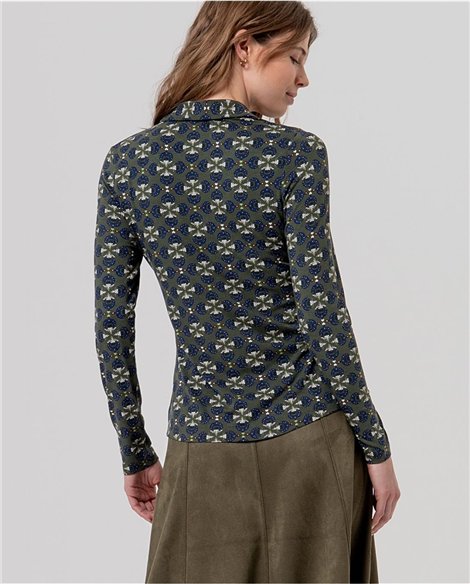 SURKANA Camisa verde militar estampado medallón