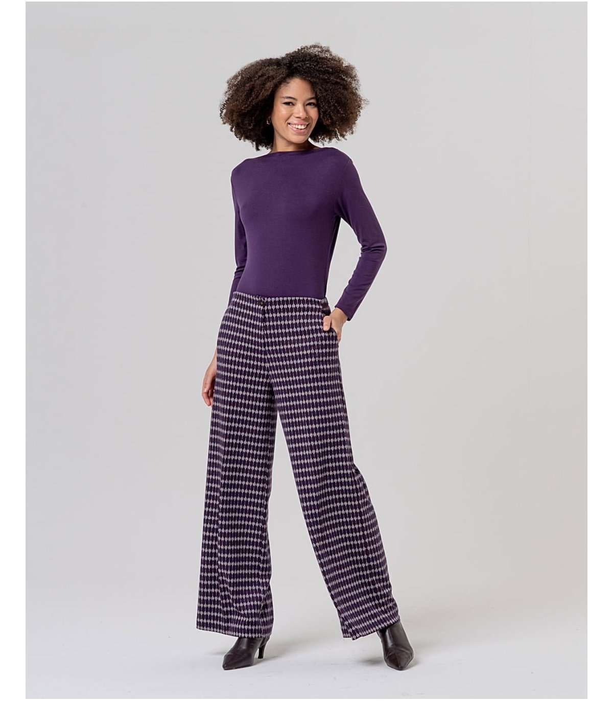 SURKANA Pantalón ancho color morado estampado jacquard