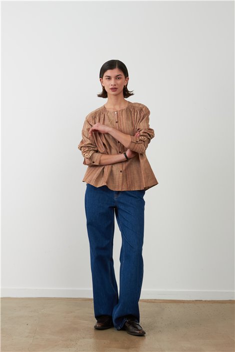Orfeo Camisa Kristin de rayas camel con abalorios
