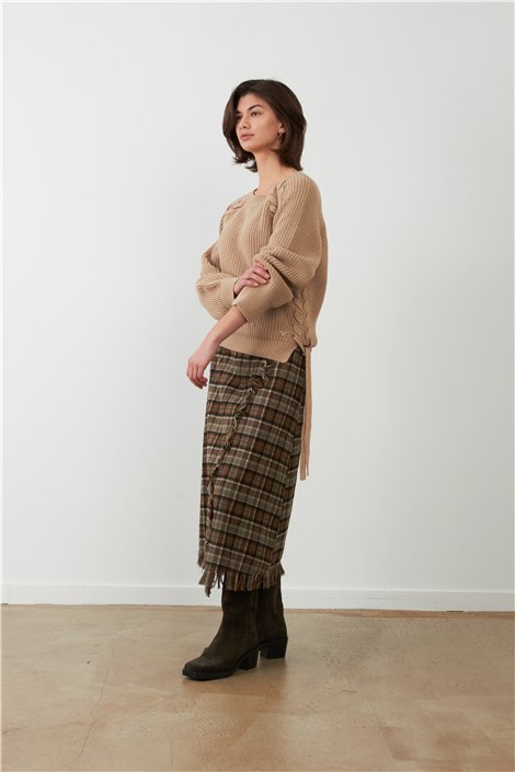 Orfeo Jersey Siloe color beige con trenzado y lazada