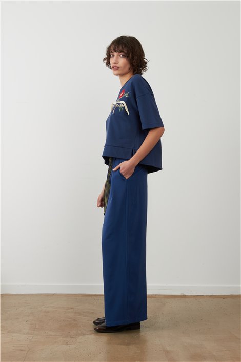 Orfeo Camiseta Sohanne con bordado flor