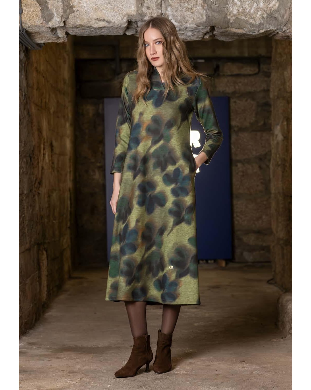 Scusi Vestido largo con estampado difuminado en tonos verde