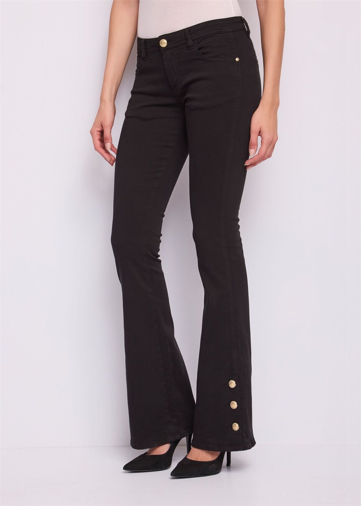 GAUDI Pantalón de sarga color negro con botones dorados