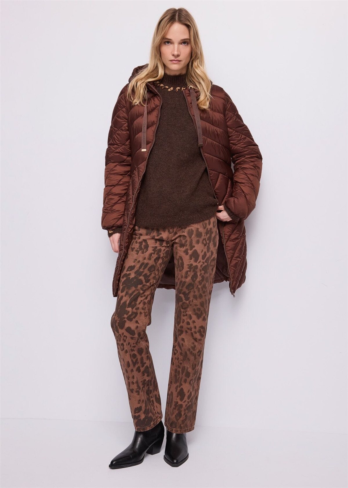 GAUDI Pantalón animal print con botones dorados