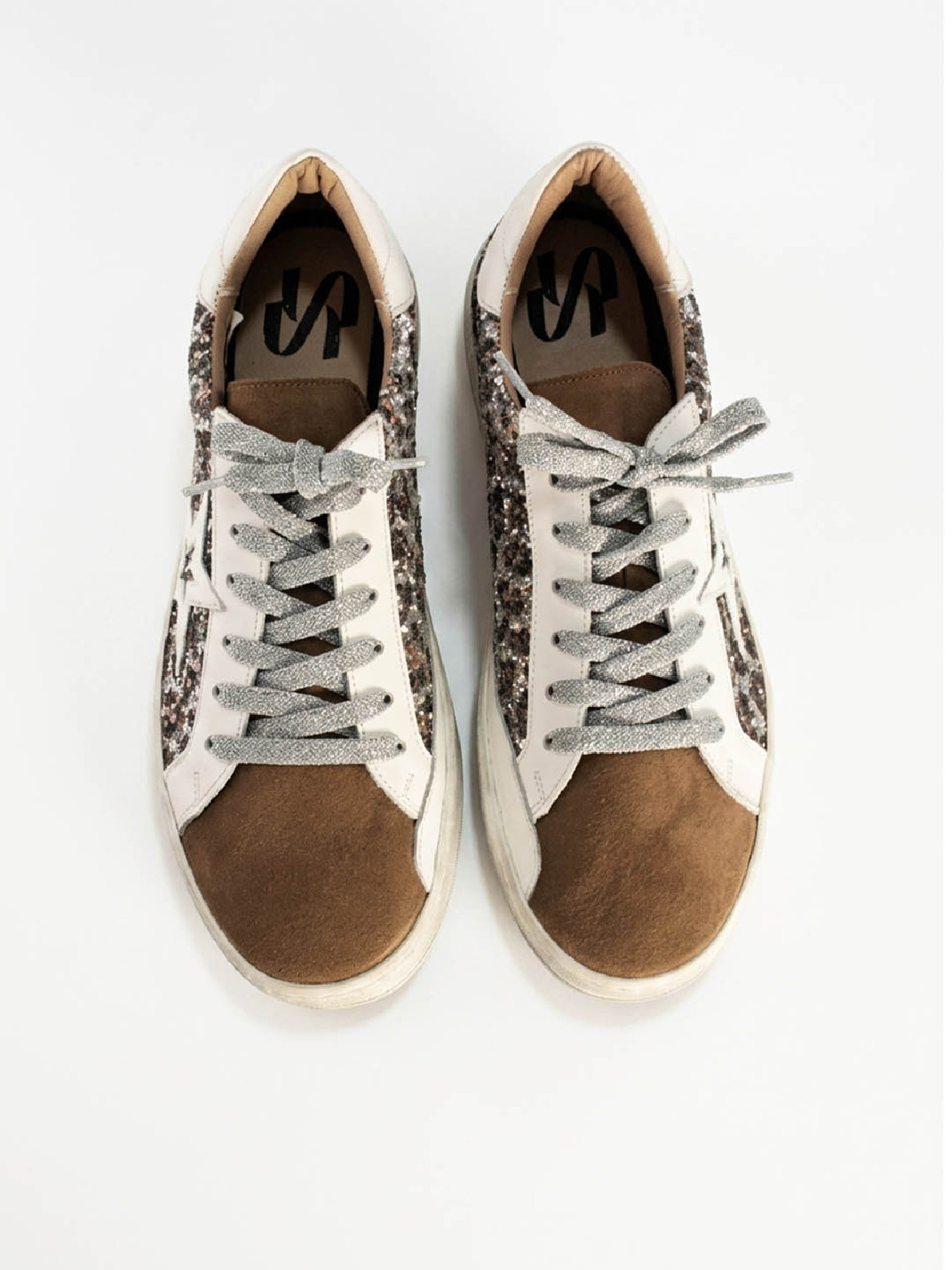 Vosso Moda Sneaker afelpada con detalle glitter leopardo