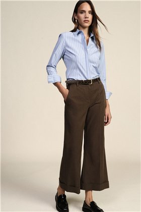 Dixie Pantalón cropped con cinturón tachas