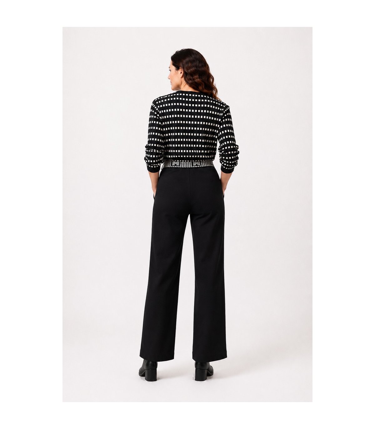 Mercedes De Miguel Pantalón negro punto Nicolasa