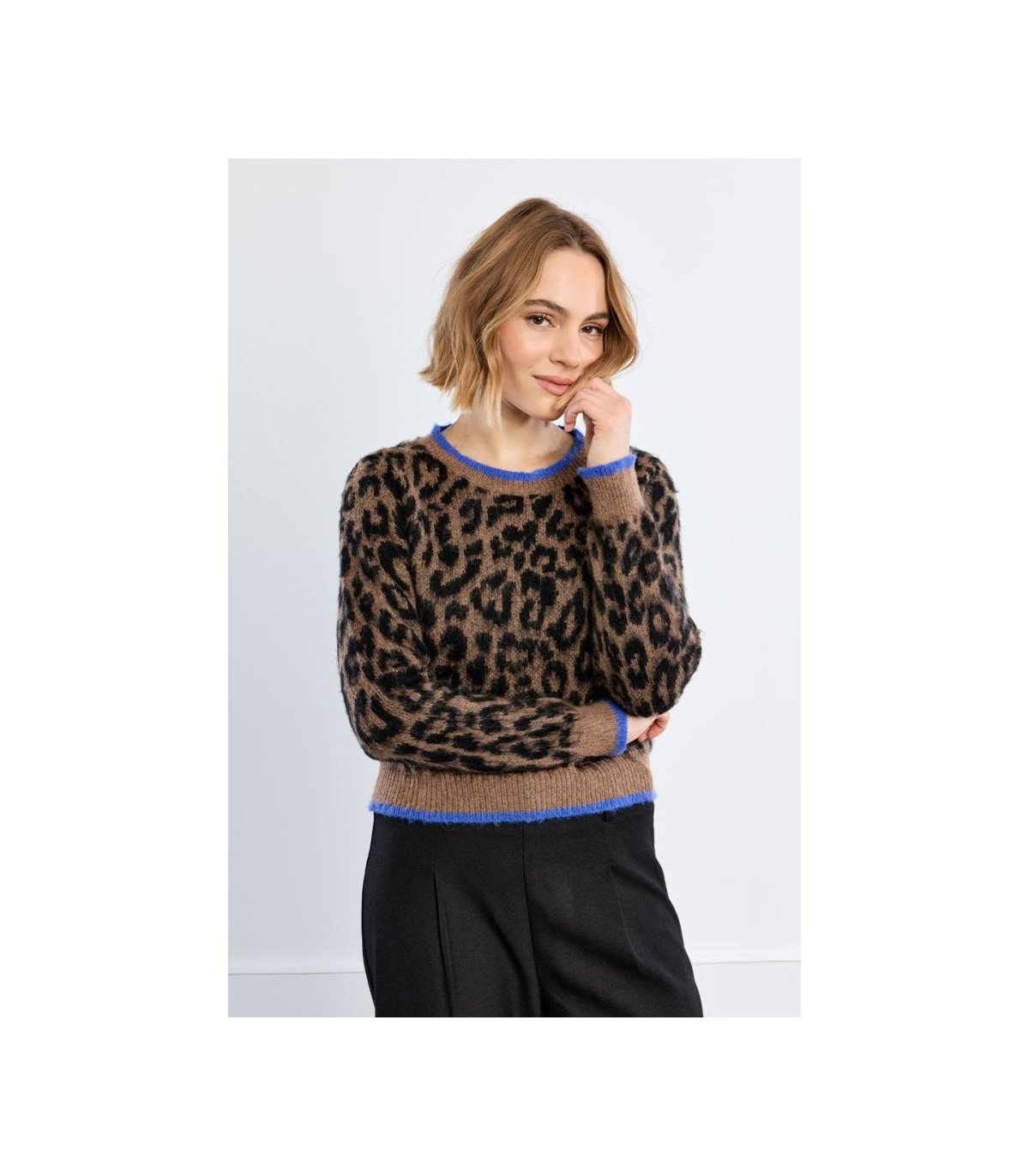 Lili Sidonio Jersey estampado leopardo y ribete azul
