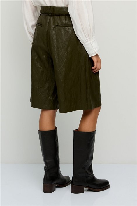 BSB Bermudas en ecopiel color kaki