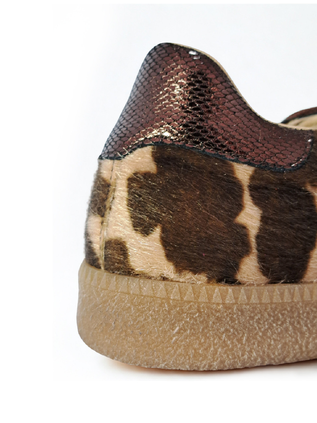 Vosso Moda Sneakers verde de pelo estampado