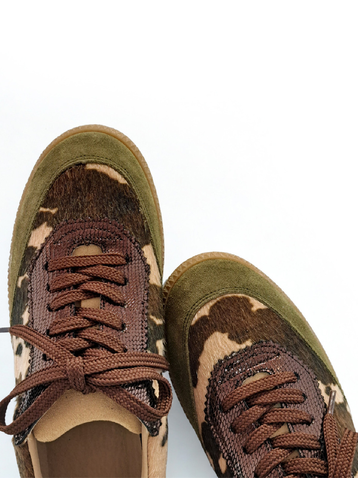 Vosso Moda Sneakers verde de pelo estampado