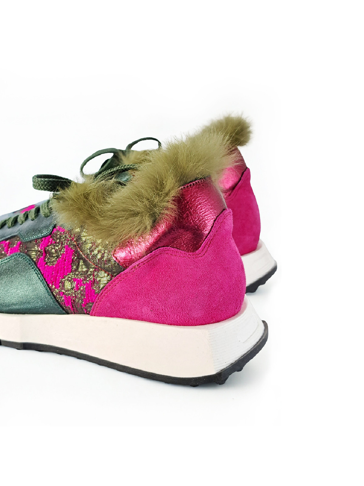 Vosso Moda Sneaker piel verde con pelo decorativo