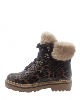Tamaris Botín con cordones animal print