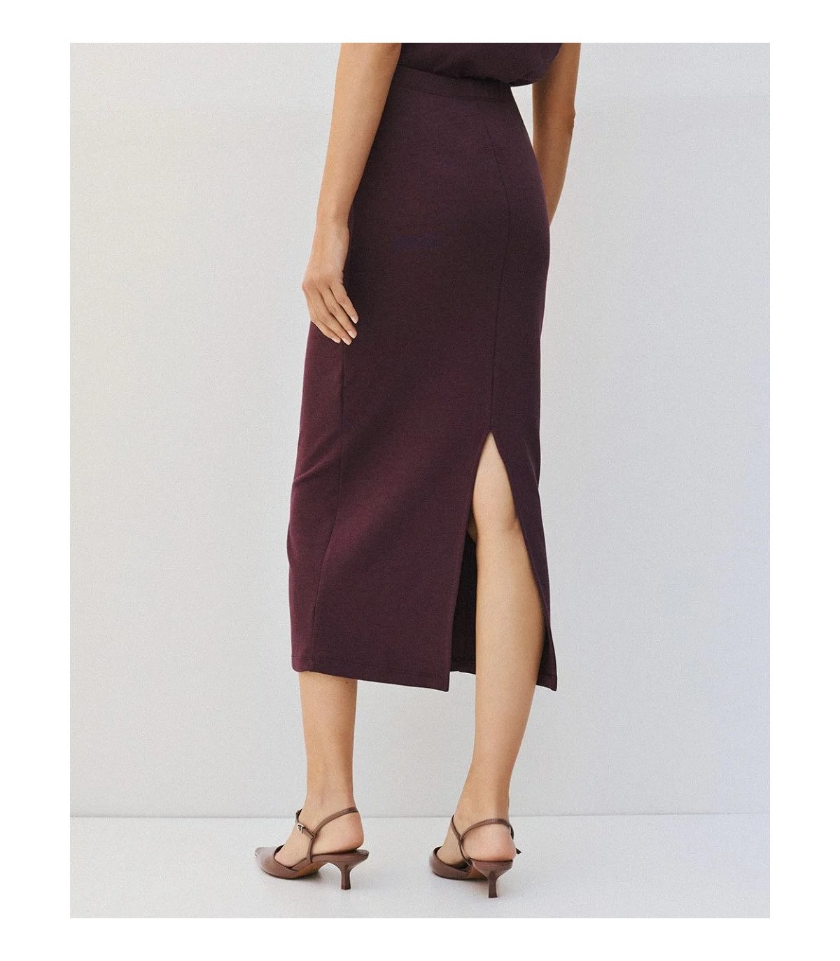 Acces Falda midi con abertura