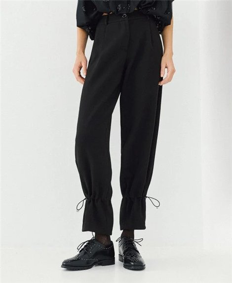 Acces Pantalón crepé con detalle fruncido
