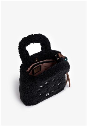V73 Bolso negro mini borreguito