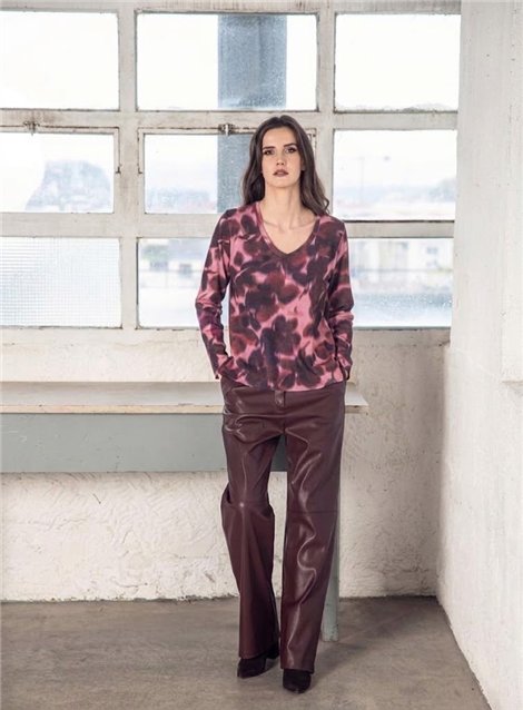 Scusi Pantalón amplio ecopiel color vino