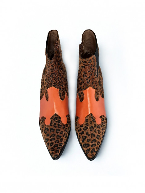 Vosso Moda Botín piel y pelo animal print