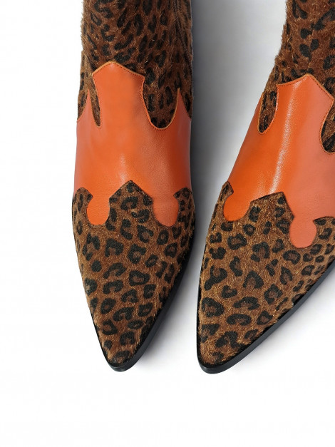 Vosso Moda Botín piel y pelo animal print