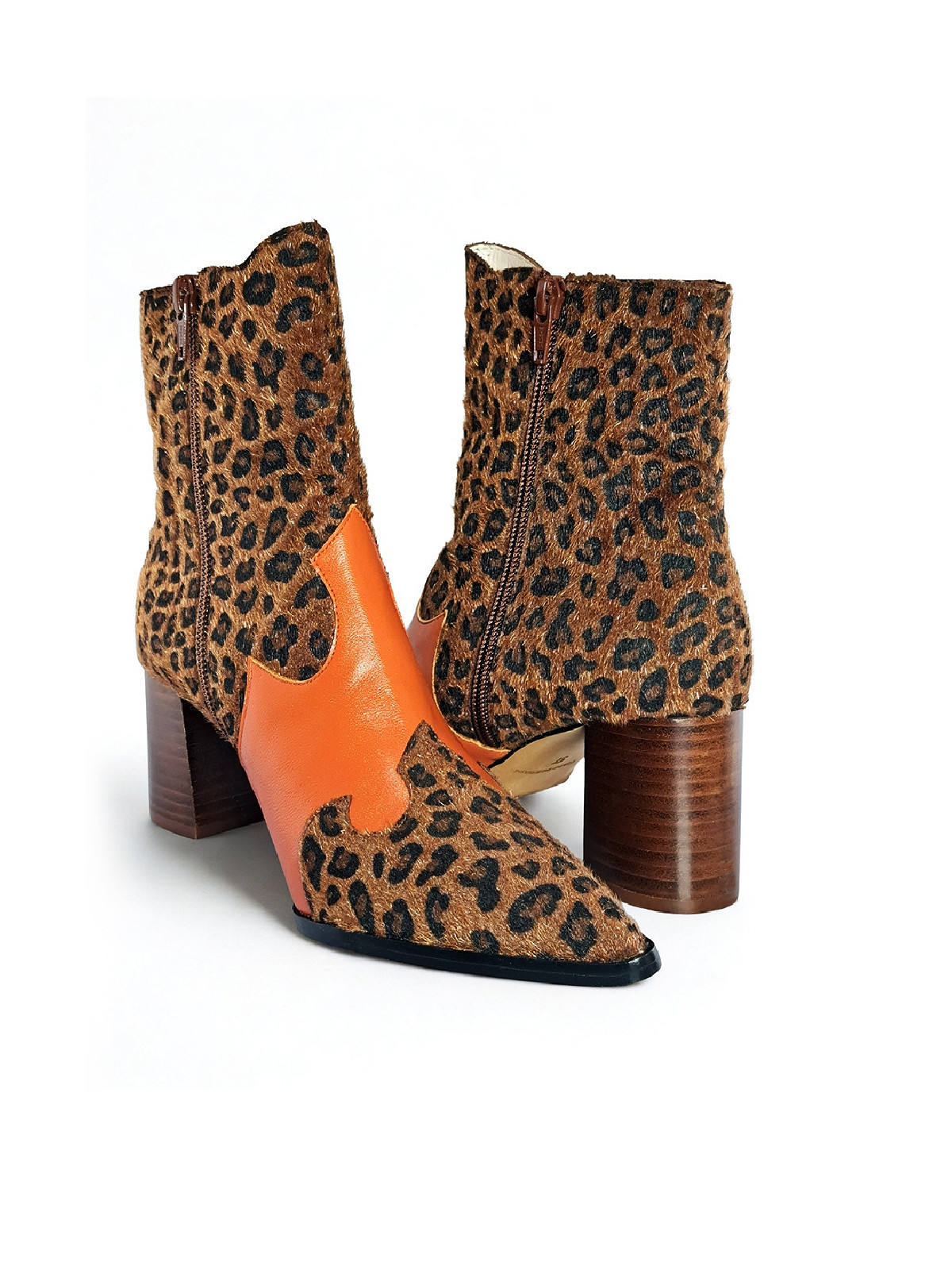 Vosso Moda Botín piel y pelo animal print