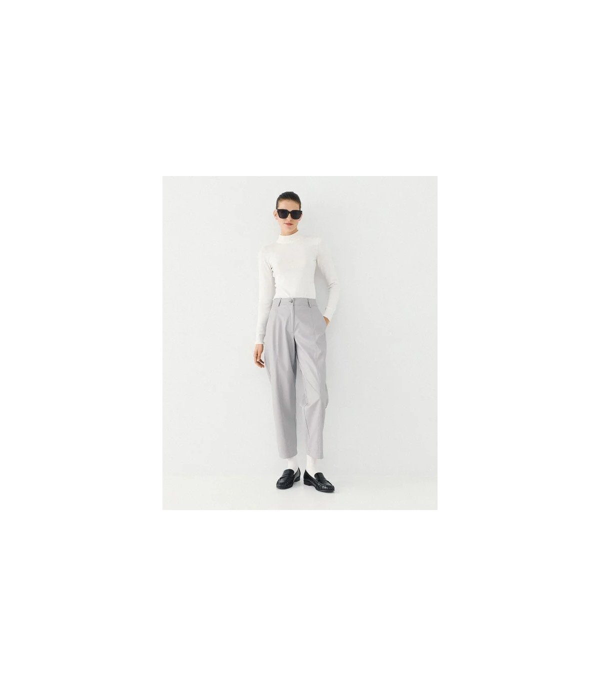 Acces Pantalón ecopiel color gris