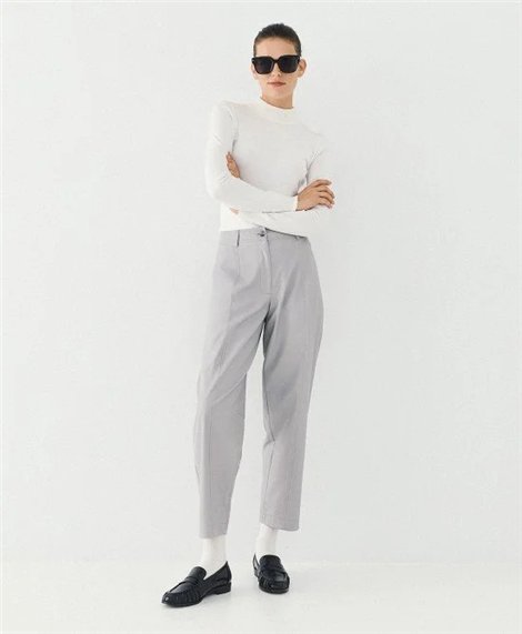 Acces Pantalón ecopiel color gris