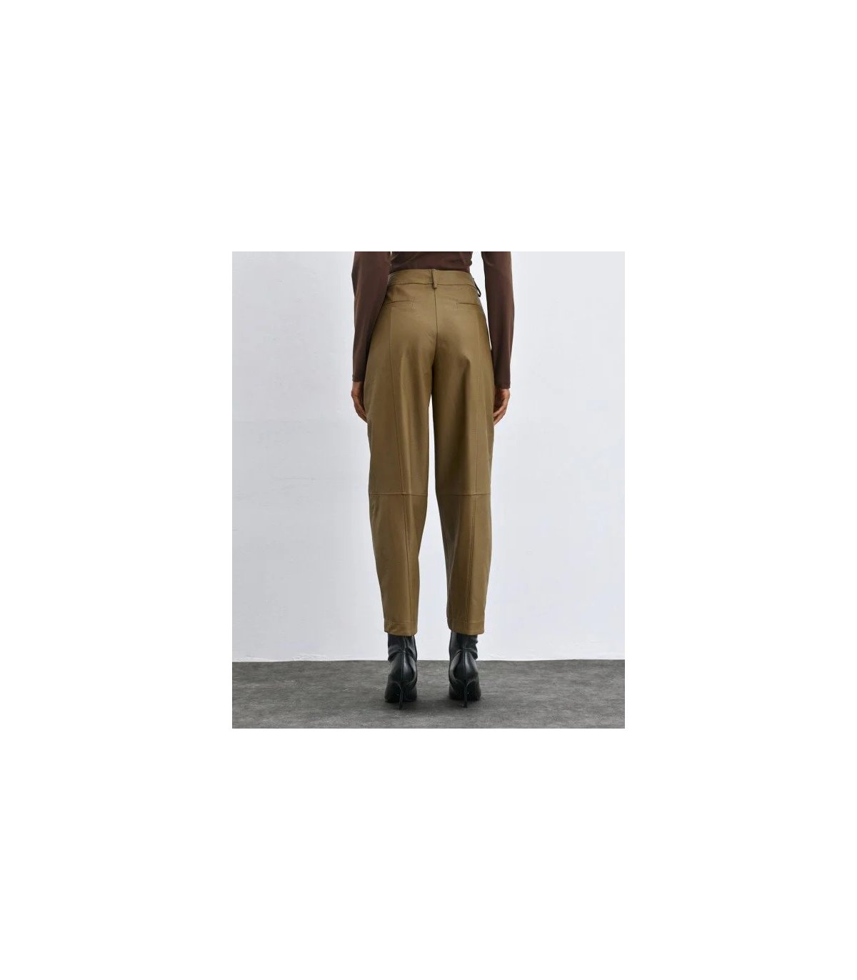 Acces Pantalón ecopiel color ocre