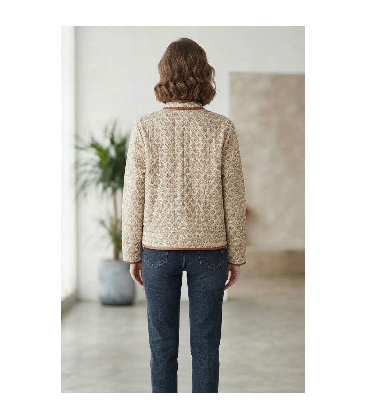ATEV Chaqueta ligera beige estampado