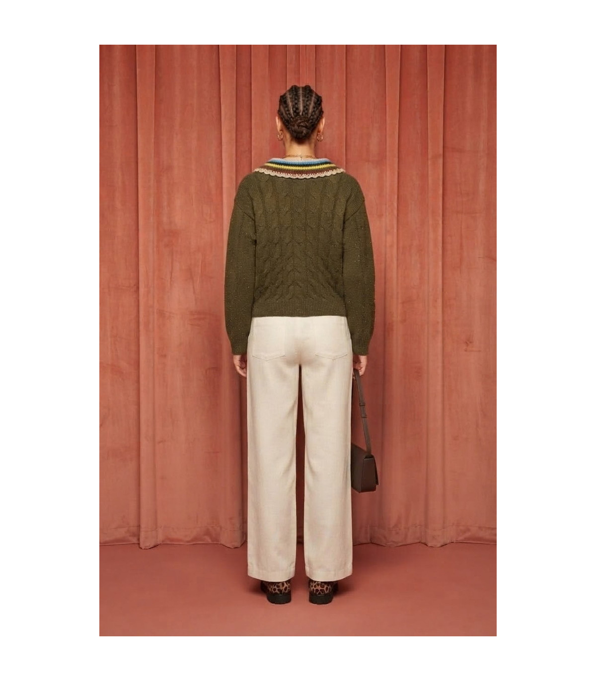 CBH Cárdigan color verde con cuello fantasía