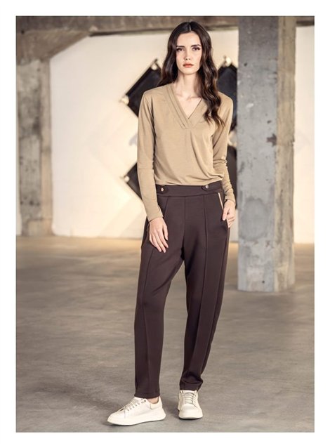 Scusi Pantalón recto marrón bolsillo a contraste