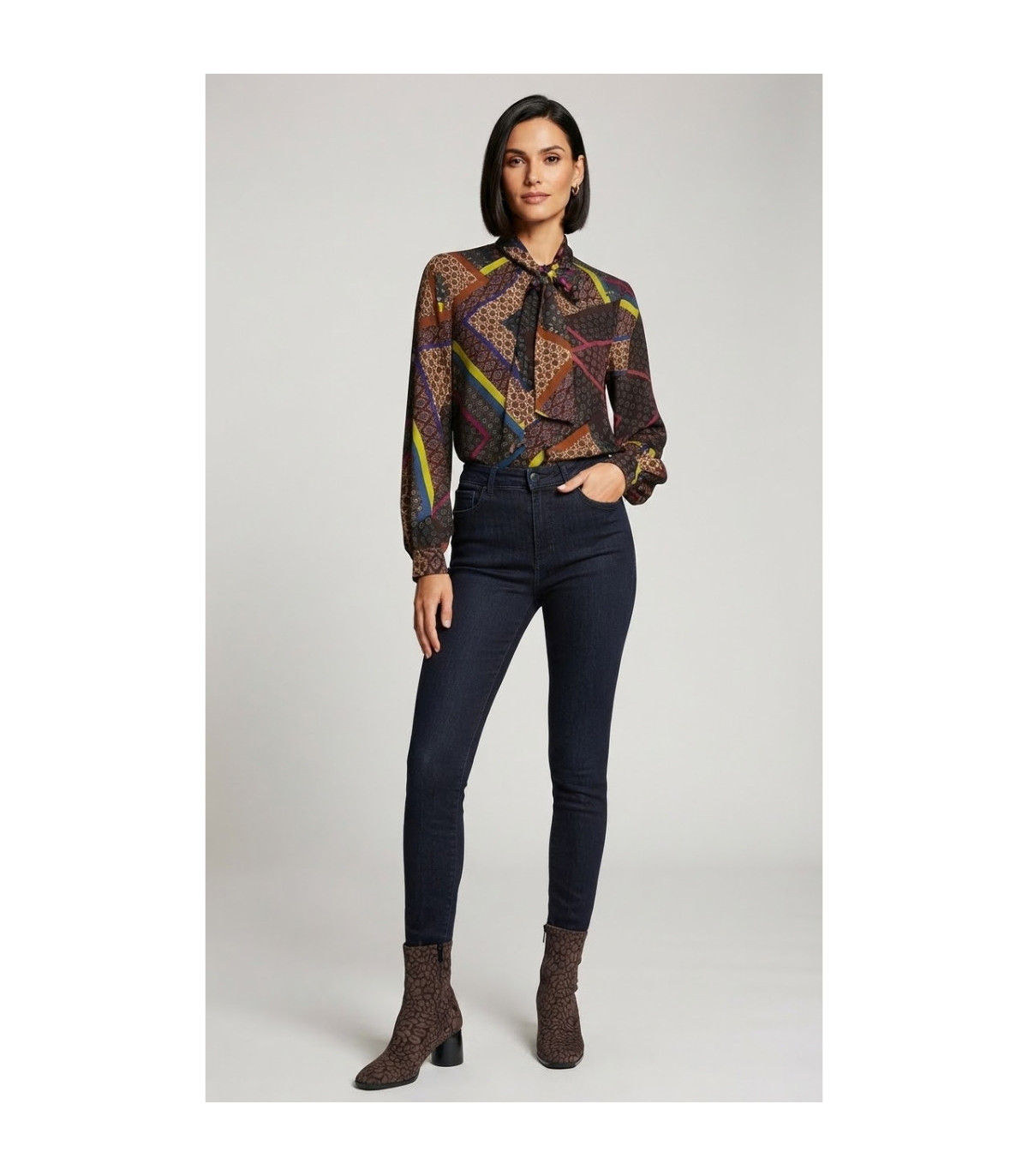 Dixie Blusa con estampado jacquard y lazada lateral