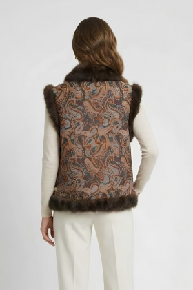 Dixie Chaleco de estampado paisley y detalle pelo