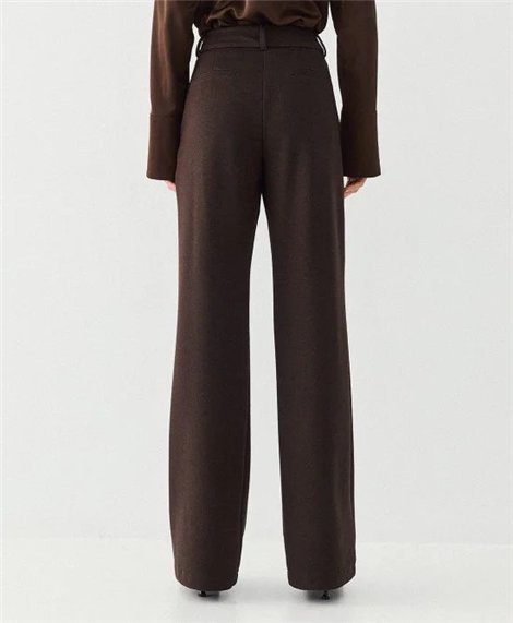 Acces Pantalón corte recto y detalle lurex