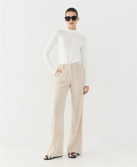 Acces Pantalón micro pana beige