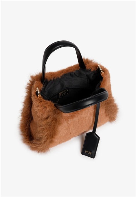 V73 Bolso pequeño de pelo color camel