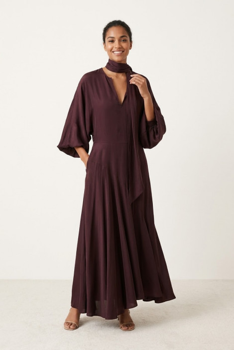 Dixie Vestido color vino de mangas murciélago