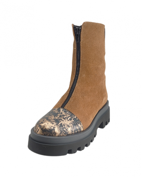 Vosso Moda Botín serraje camel con puntera piel
