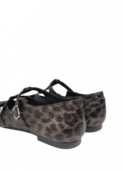 Vosso Moda Manoletina en piel estampada y detalle hebillas