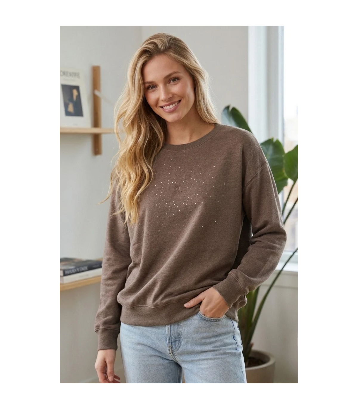 GL Sudadera color moka detalle strass